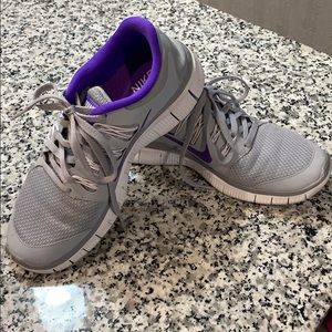 Nike Free (size 8)